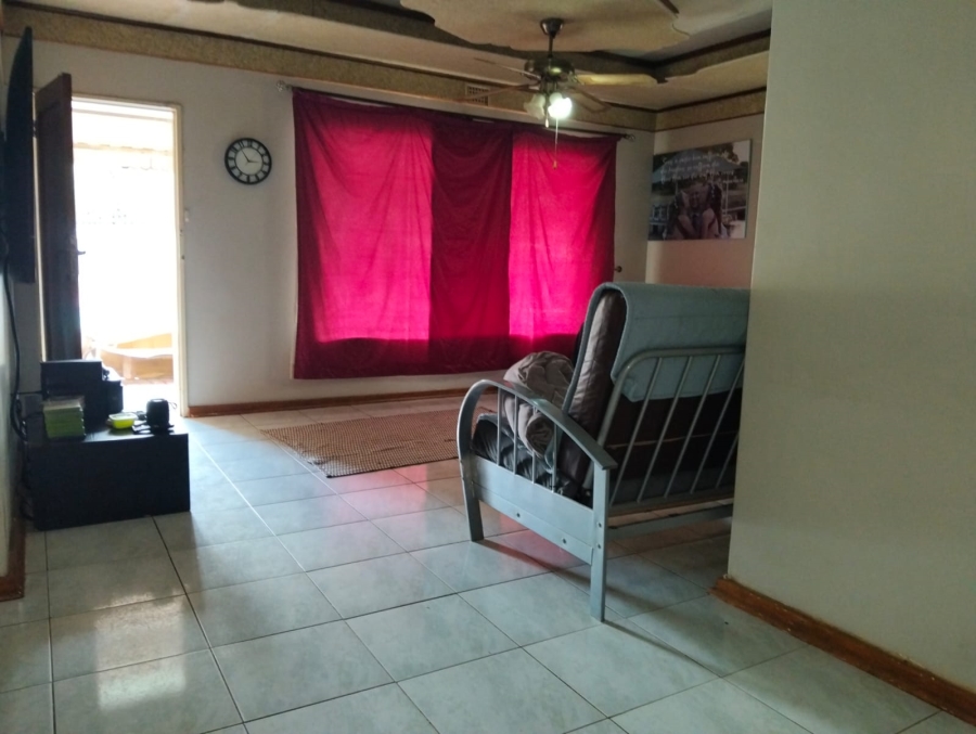 3 Bedroom Property for Sale in Geelhoutpark North West